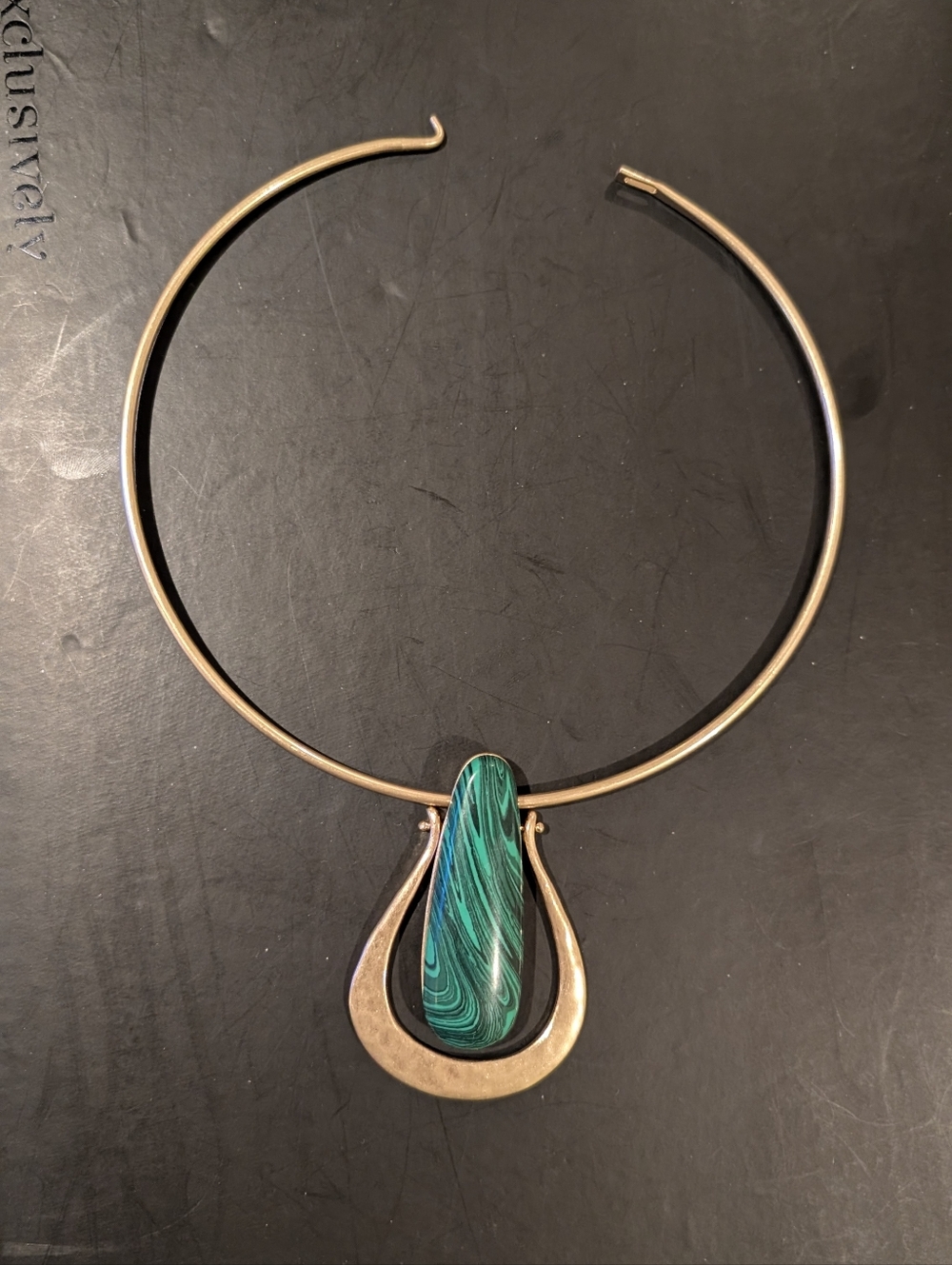 Gold-Tone Collar Necklace with Green Malachite Pendant